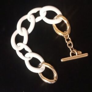Napier enamel and gold tone curb link chain bracelet.toggle clasp sz 7.5